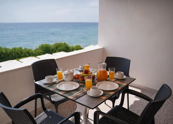 Kostas Beach Apartments